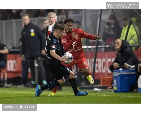 邓伯什与阿尔梅勒城比赛因天气原因推迟至另行通知时间